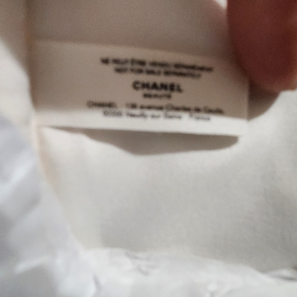 Chanel Beauty Bag brand New - Picture 6 of 7